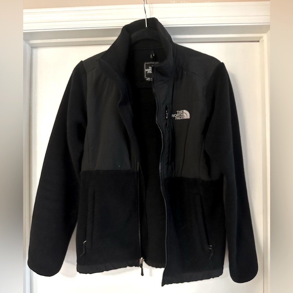 North face black jacket size small